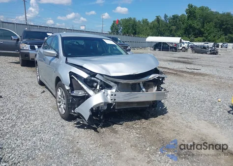 2015 Nissan Altima 2.5 S z USA, uszkodzony, nr VIN 1N4AL3AP7FN373871